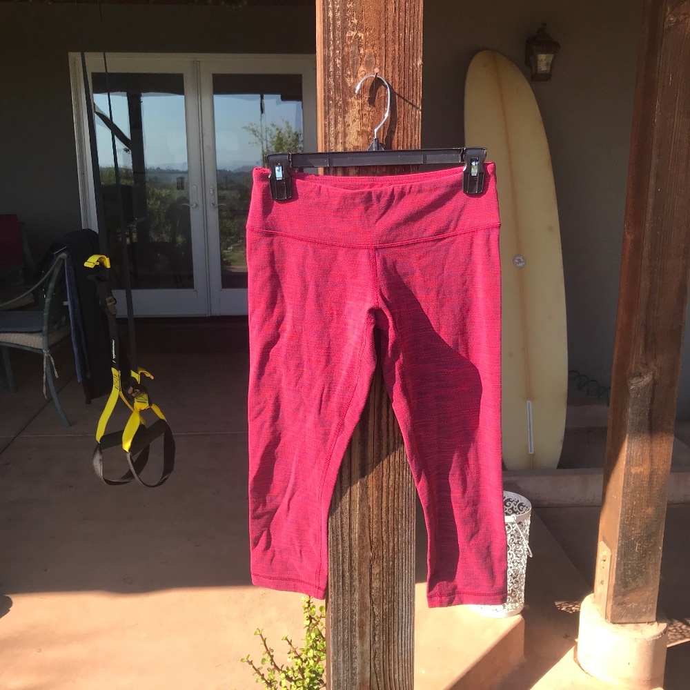 Red soft Lululemon knee leggings